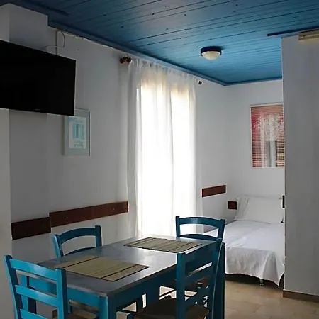 Hotel Glyfada Gorgona 3*