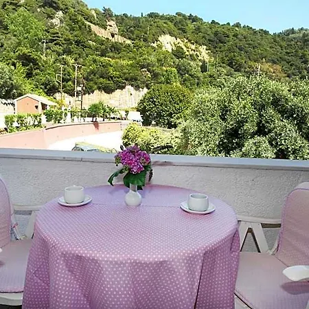 Hotel Glyfada Gorgona 3*