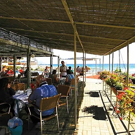 Glyfada Gorgona Hotel 3*