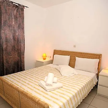 Hotel Glyfada Gorgona 3*