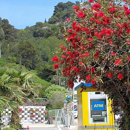 Hotel Glyfada Gorgona 3*